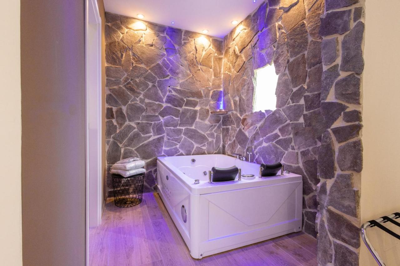 Lovely Rooms - Guest House Suites Triggiano Exterior foto