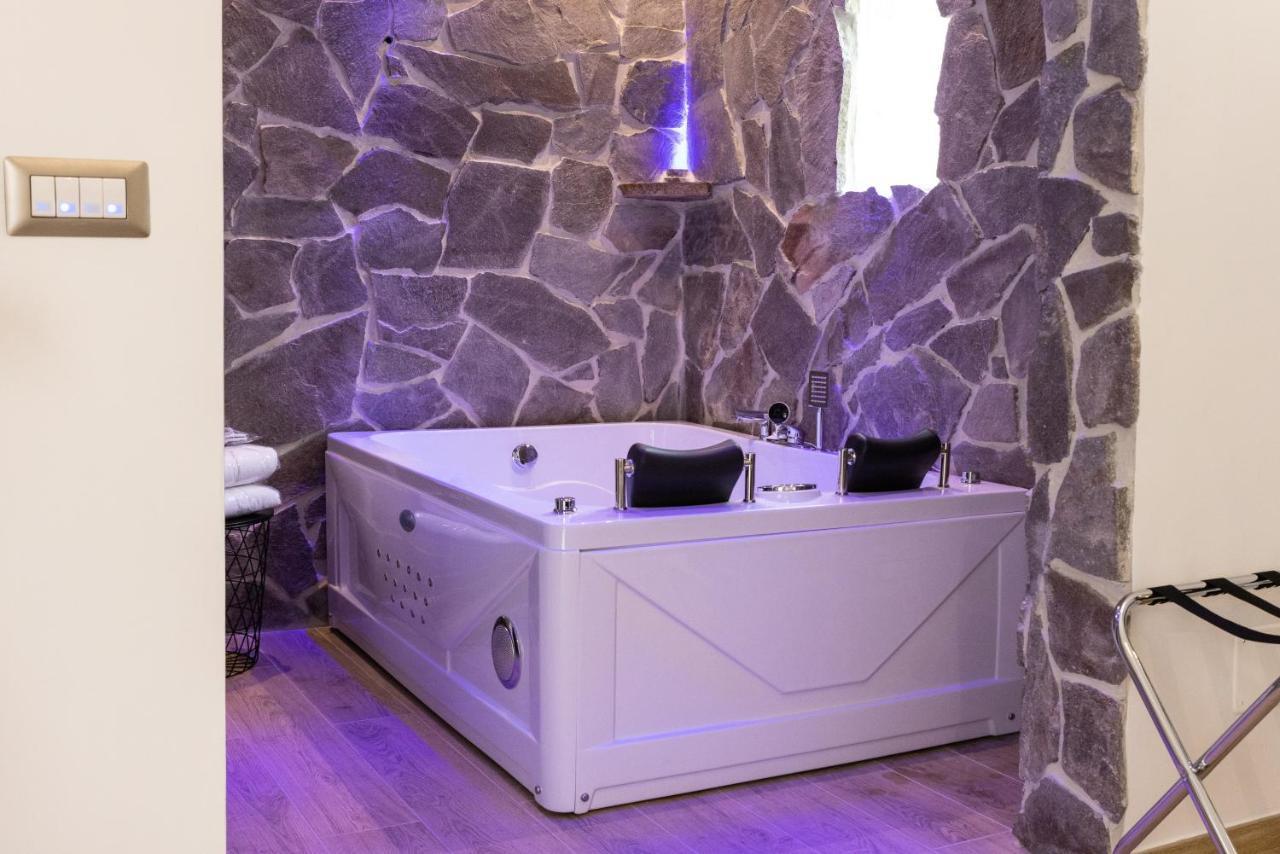 Lovely Rooms - Guest House Suites Triggiano Exterior foto